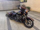Harley-Davidson Street Glide Special 