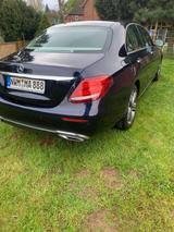 Mercedes-Benz E400 - Mercedes-Benz 400: Limousine