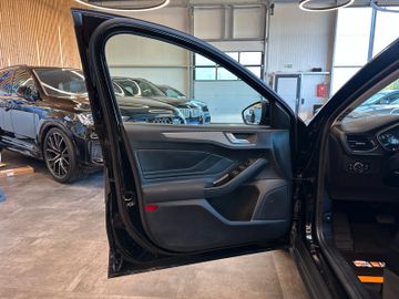 Ford Focus *1.HAND*19%*LED*LKHZ*SPORT*CARPLAY*TEMPO