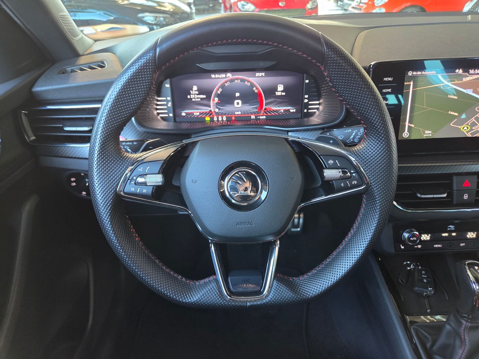 Fahrzeugabbildung SKODA KAMIQ  Monte Carlo PANO LED NAVI ALU
