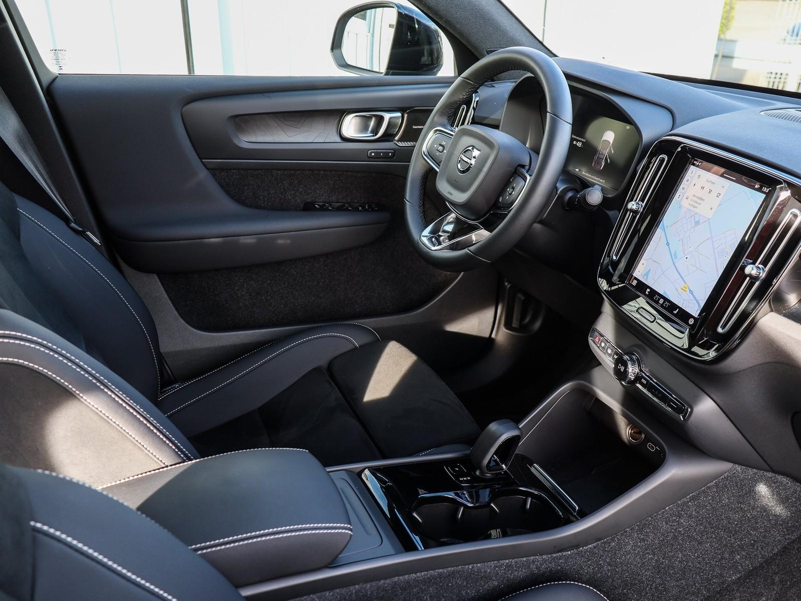 Volvo C40 Ultimate Recharge Pure Electric Panoramadach