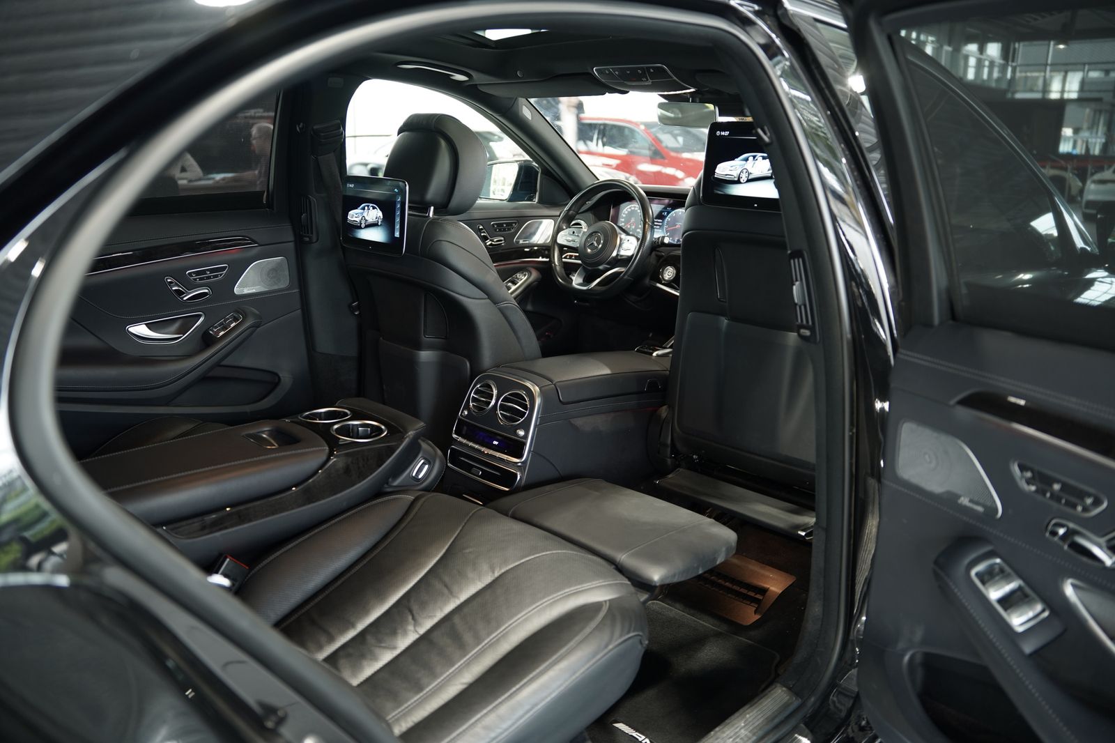 Mercedes Benz S 560