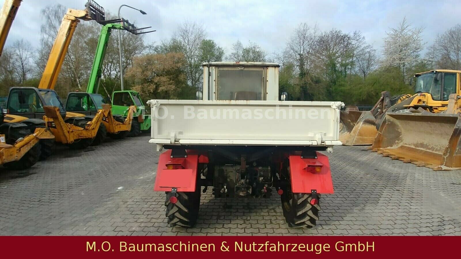 Fahrzeugabbildung Mercedes-Benz MB Trac 700 / Frontlader