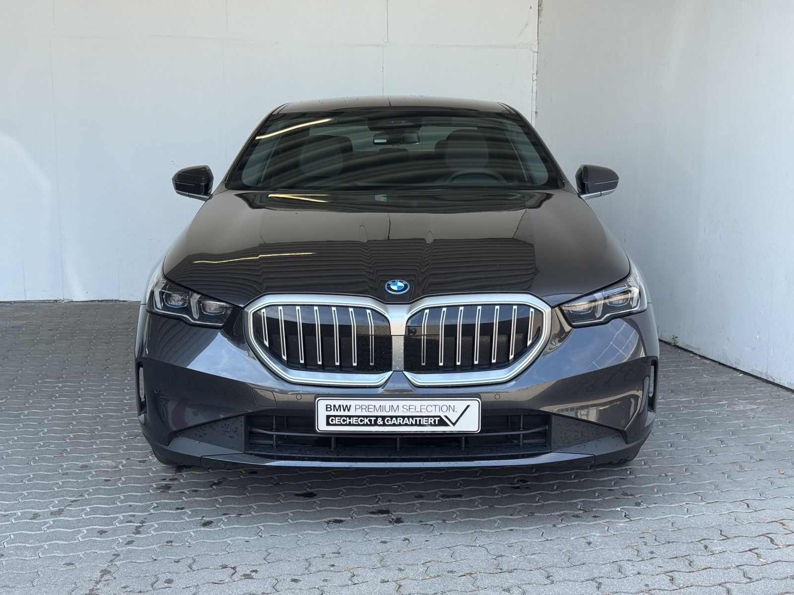 BMW 530e xDrive Lim. LiveCock.LED.Komfsz.ParkAss.P foto 2