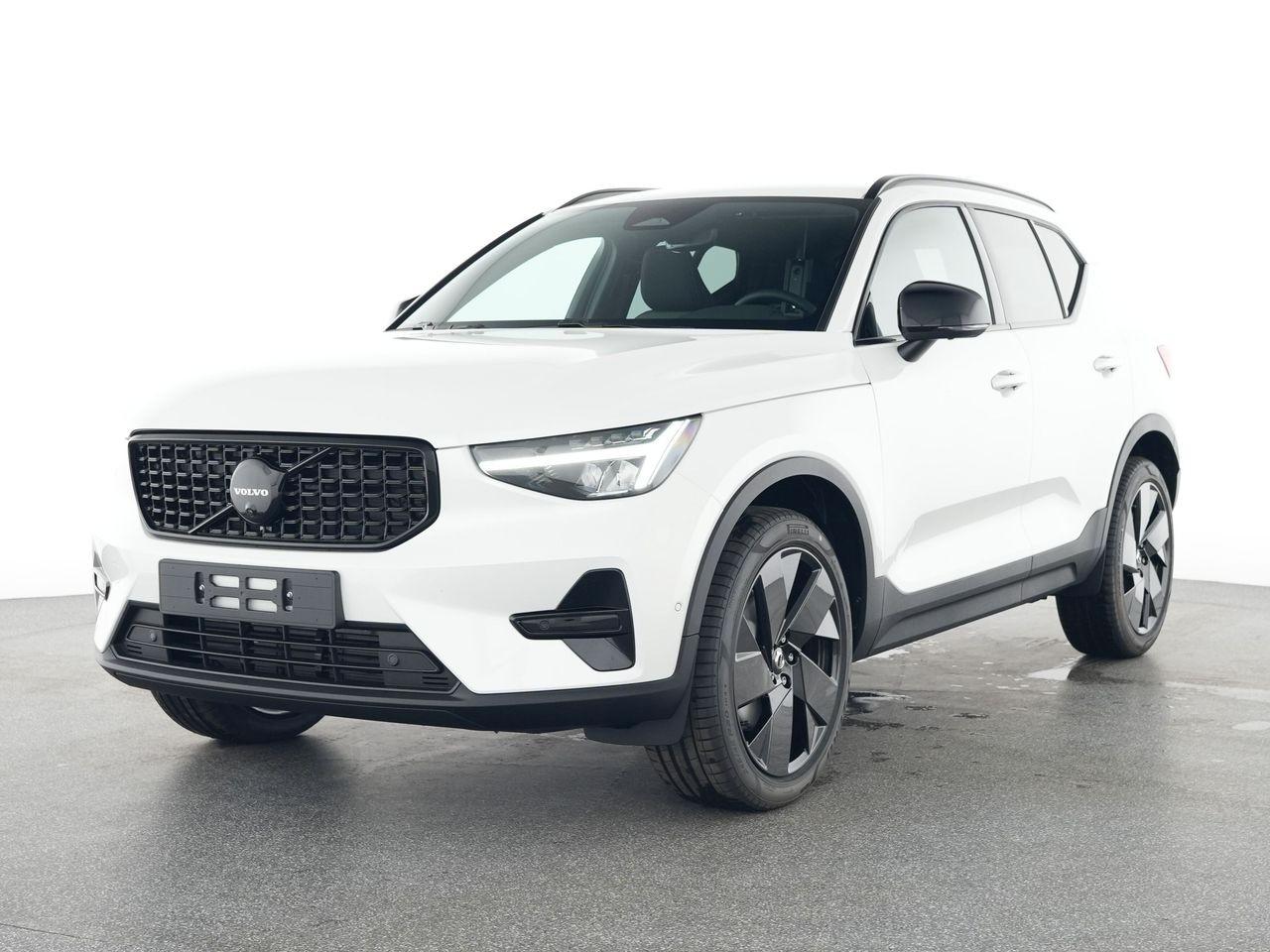 Volvo XC40 B4 Plus Black Edition 2WD