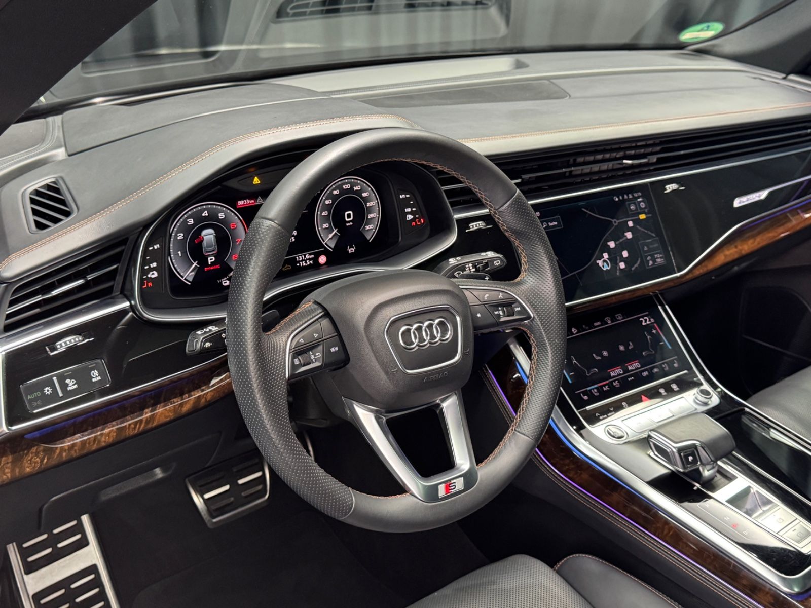 Fahrzeugabbildung Audi Q8 55 TFSI e quattro|B/O|EXCLUSIVE|RS-SITZE|VOLL
