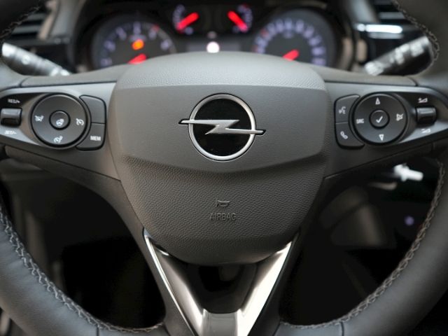 Corsa F FACELIFT EDITION+LED LICHT+SITZ-/LENKRAD