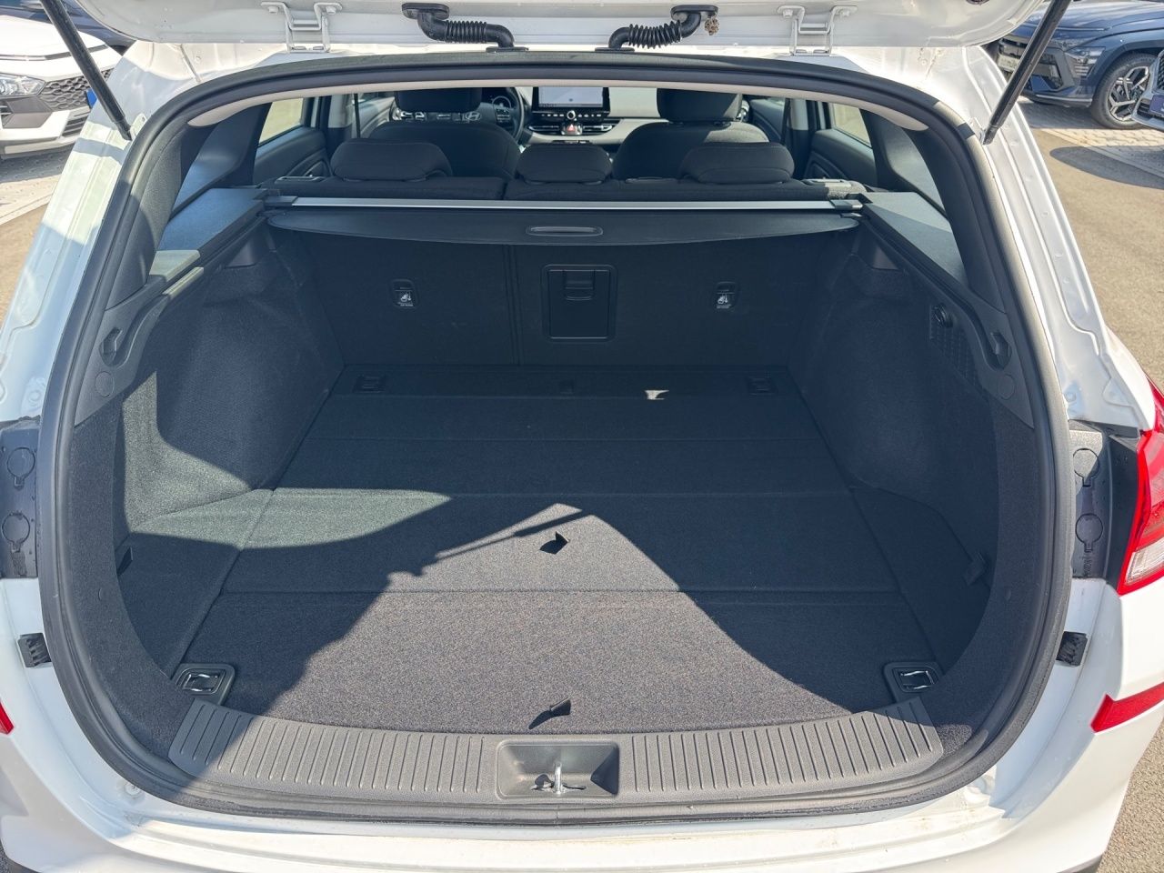 Fahrzeugabbildung Hyundai i30 DCT PRIME LED*NAVI*TEMPO*WINTER*CARPL*KAM*2Z