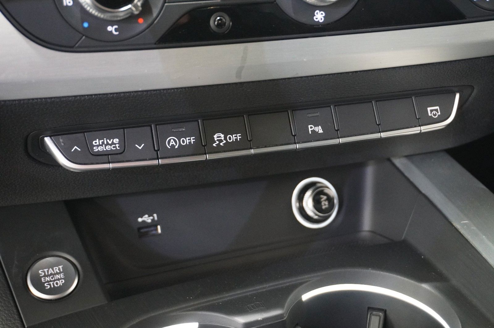 Fahrzeugabbildung Audi A5 Sportback 2.0 QUATTRO S-LINE NAVI/LED/SHZ/AHK