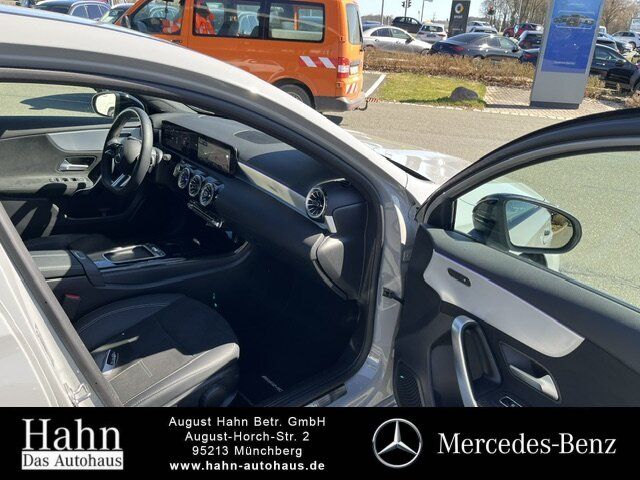 Fahrzeugabbildung Mercedes-Benz A 200 AMG/NIGHT/LED/KAM./DISTRO./AMBI/19ZOLL
