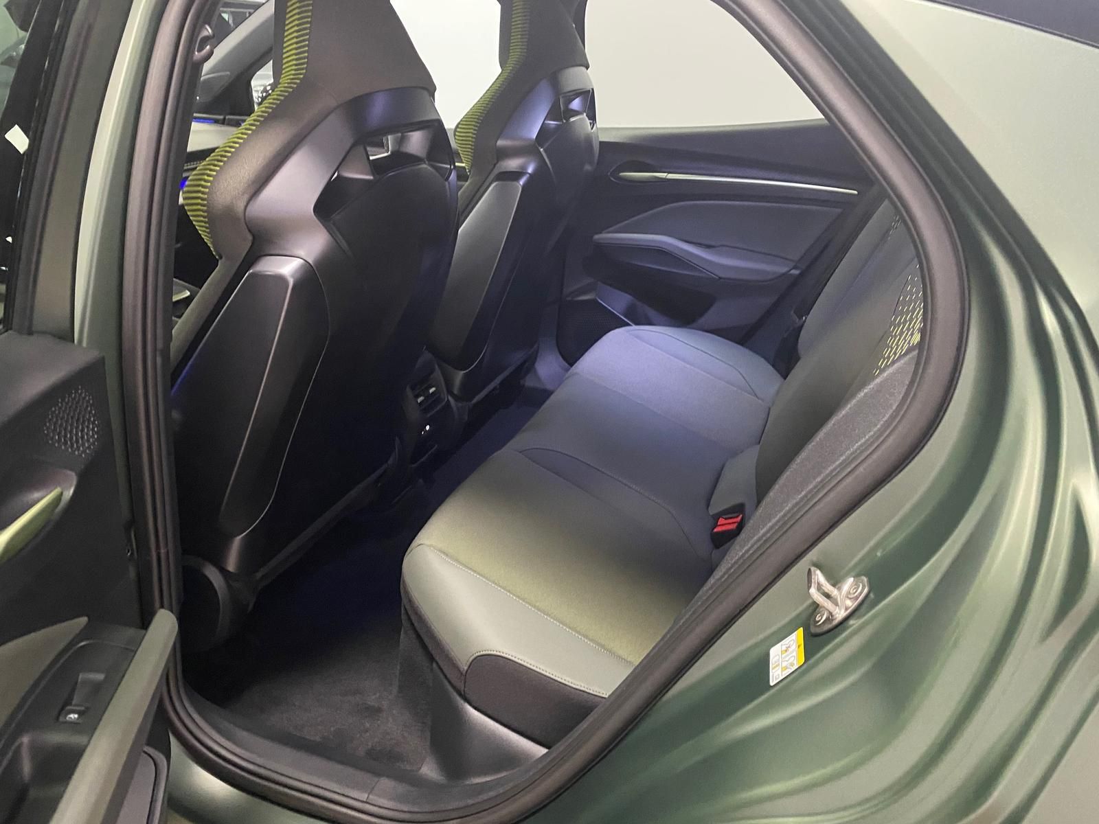 Fahrzeugabbildung CUPRA Raval VZ Extreme 226PS+360°+DCC+MATRIX+ACC+NAVI+