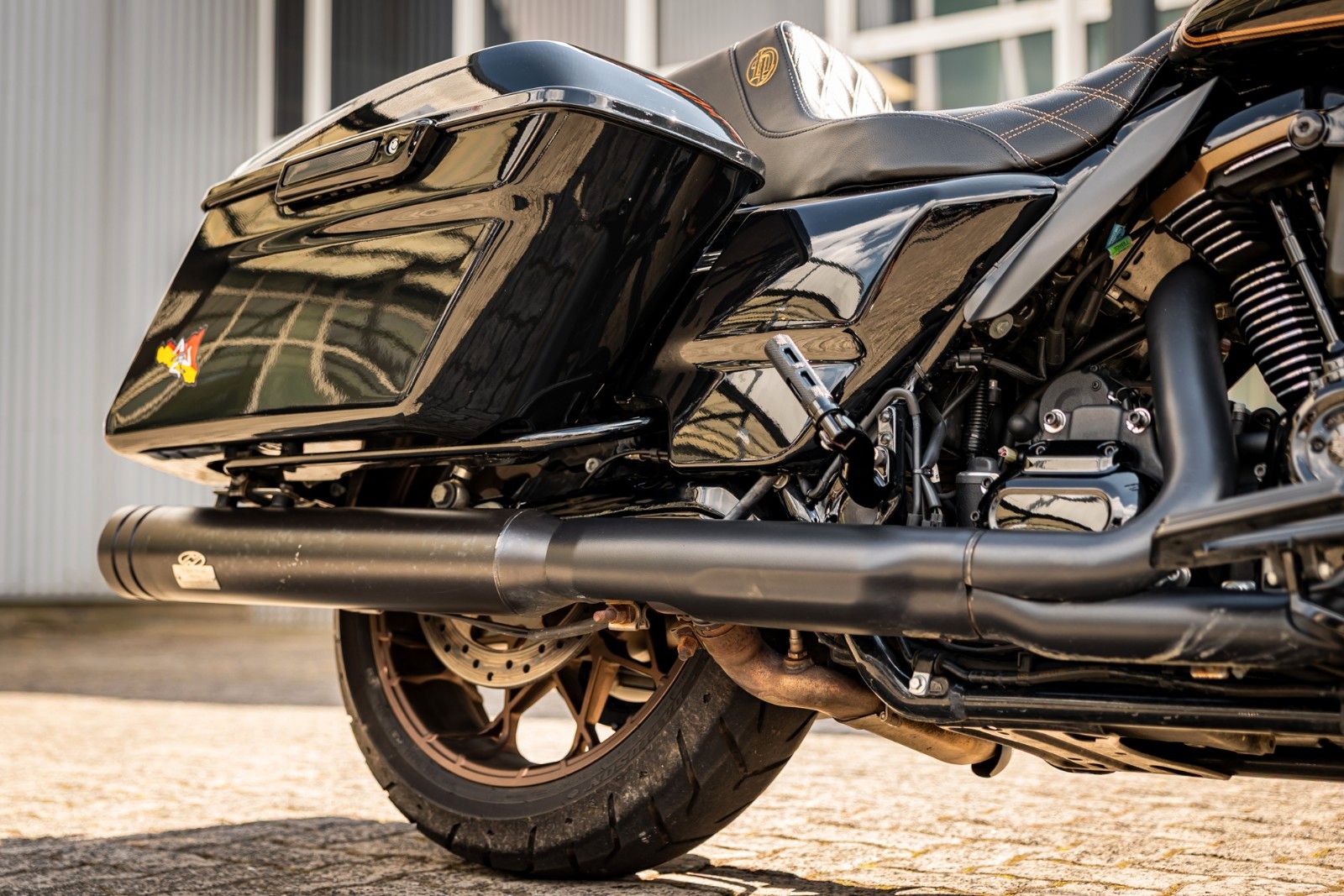Fahrzeugabbildung Harley-Davidson FLHXST STREET GLIDE ST 117-JEKILL & HYDE- Öhlins