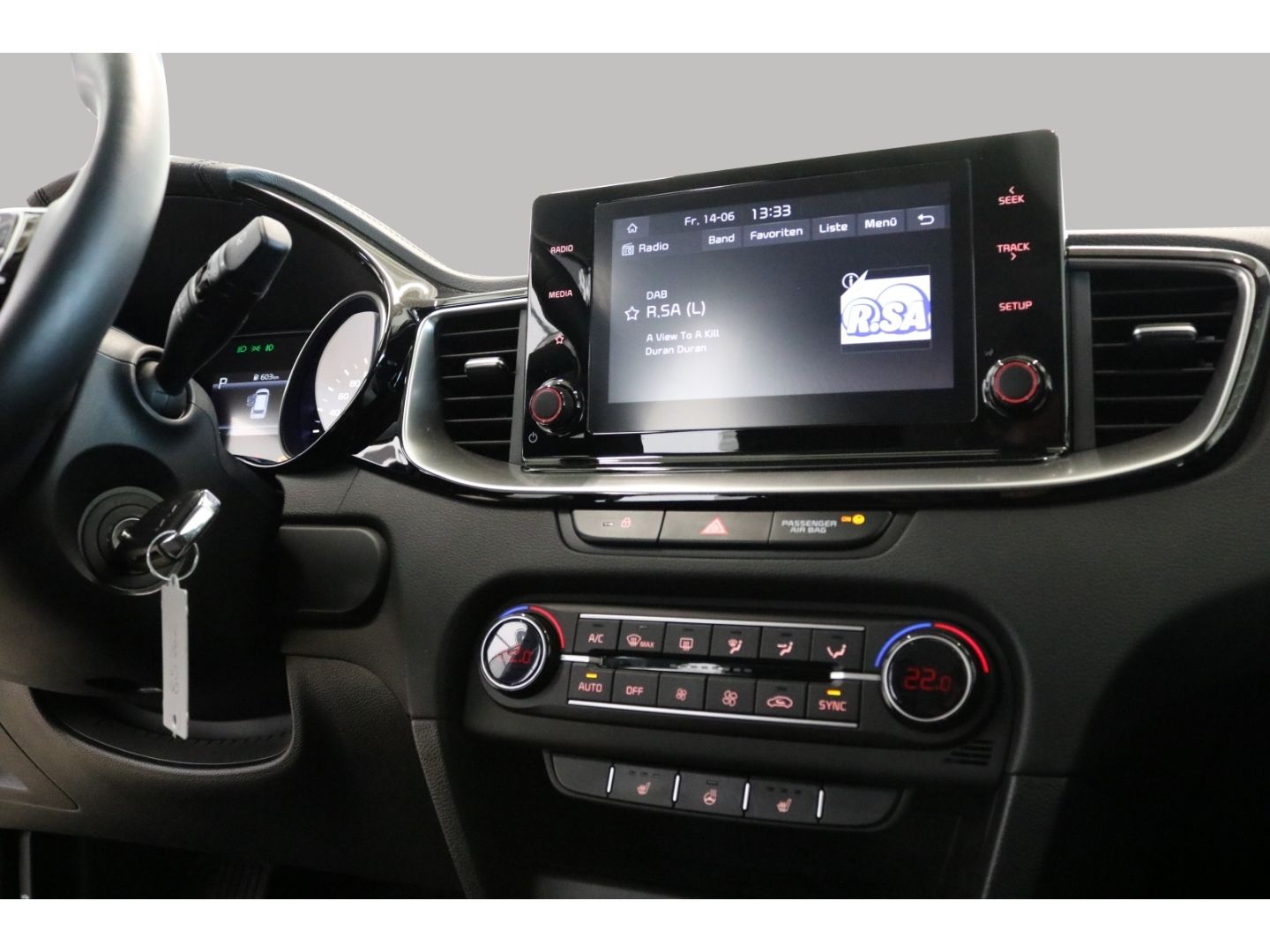 Fahrzeugabbildung Kia Ceed_sw SW Vision Tempomat Kamera DAB Navi