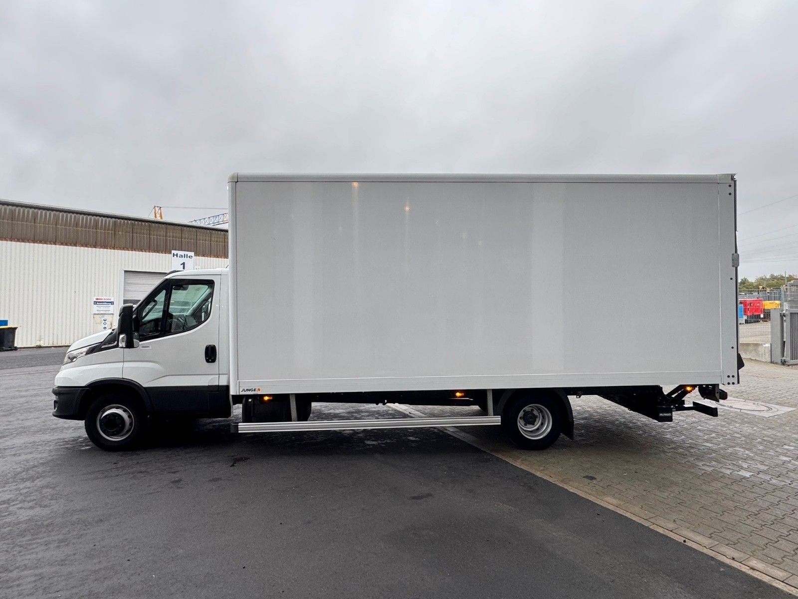 Fahrzeugabbildung Iveco Daily 70C18 A8 *Koffer*LBW*Automatik*