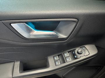 Fahrzeugverkauf 12 Ford Kuga ST-Line 1.5 AT AHK Navi Pano Kamera
