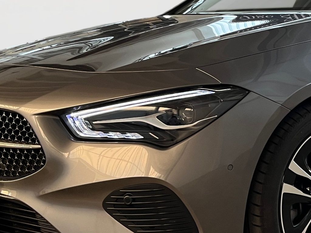 Fahrzeugabbildung Mercedes-Benz CLA 180 SB Progressive Navi LED Memory KAM DAB