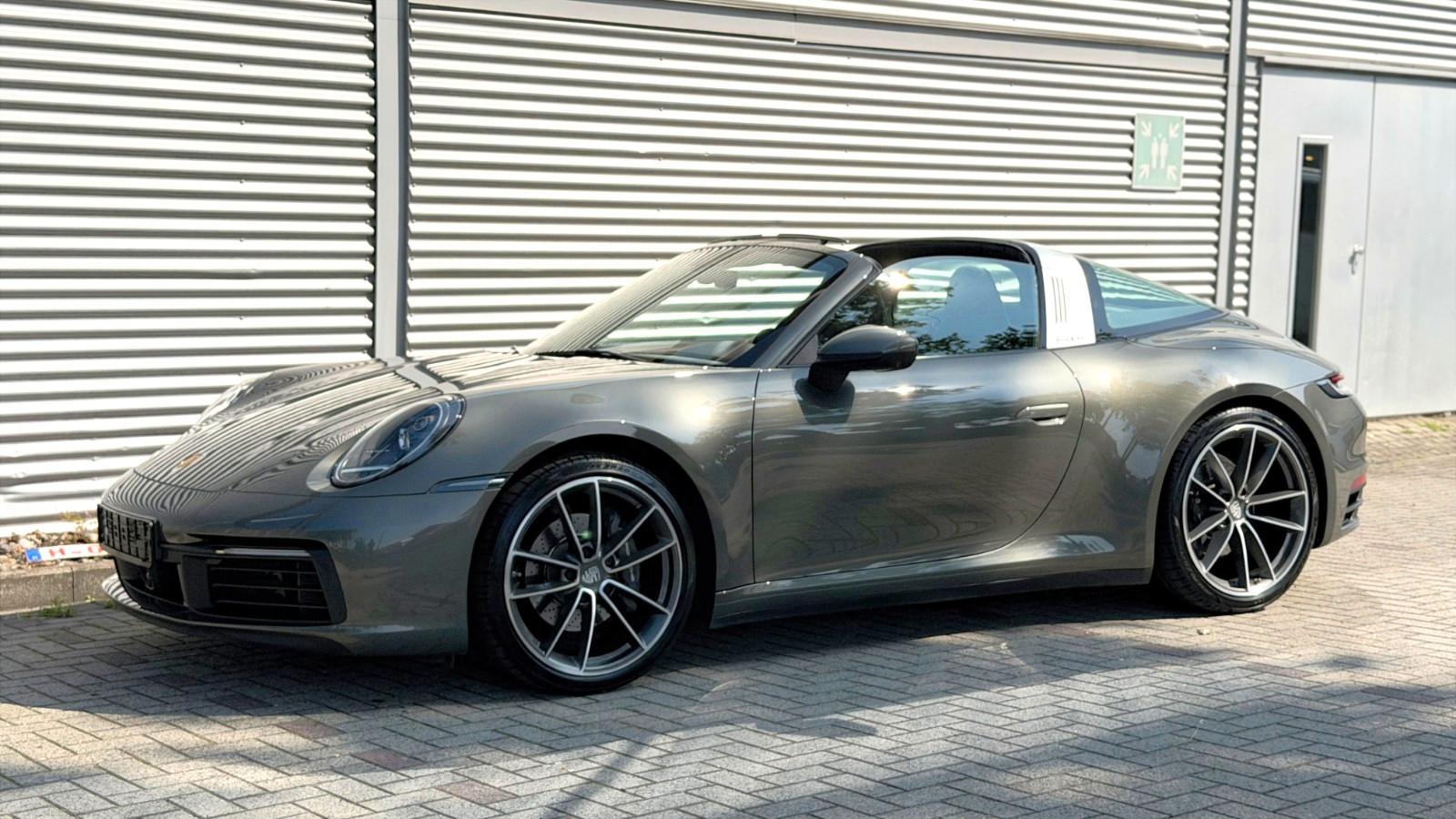 Porsche 992 Carrera 4 Targa Techart - Performance