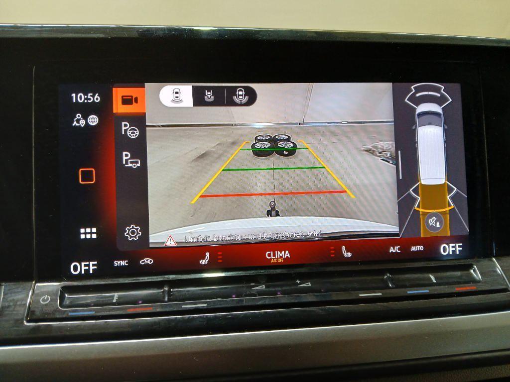 Volkswagen T7 Multivan Style lang AHK/ACC/RFK/EASYOPEN/APPL