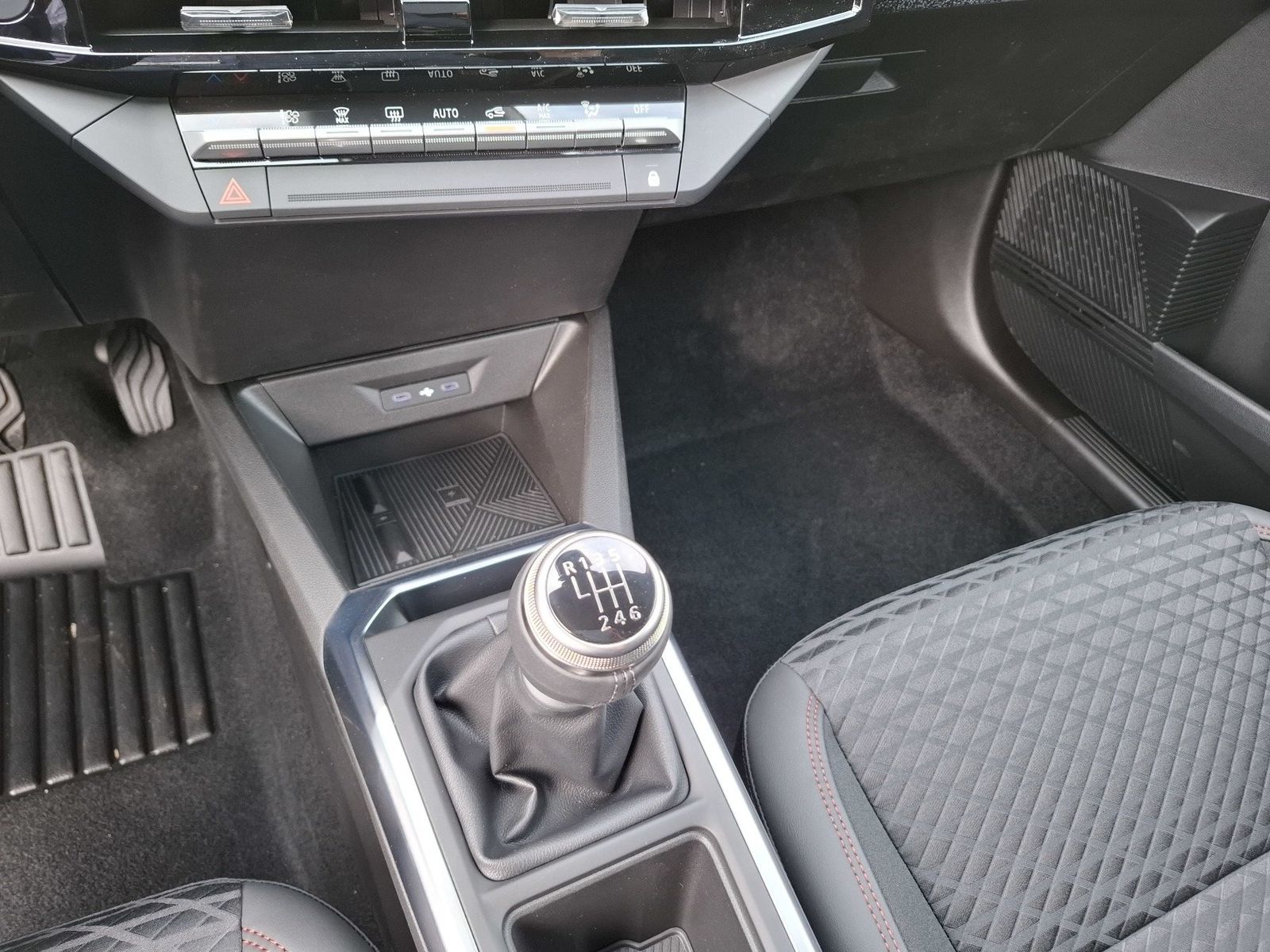 Renault Clio - Bild 24