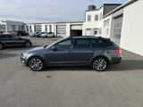 Skoda Octavia Combi 1.6 TDI Tour 106€ m. 20% Anzahlung - Skoda Octavia mit Diesel-Antrieb: Navigationssystem, Kombi, 1.6