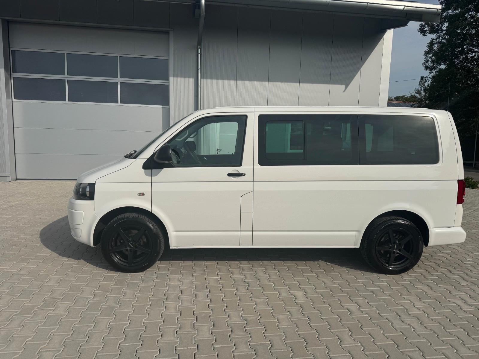 VOLKSWAGEN T5 MULTIVAN STARTLINE 2.0 TDI 140CH - 1ERE MAIN - CHAUFFAGE STATIONNAIRE - CLIMATISATION - BVM - HISTORIQUE ENTRETIEN COMPLET