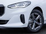 BMW 218i Active Tourer Aut. Premium Pkt/ AHK - BMW 2er Reihe mit Benzin-Antrieb: Kombi, Automatik