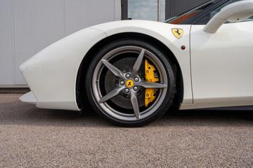 2015 Ferrari 488 GTB 缩略图 18