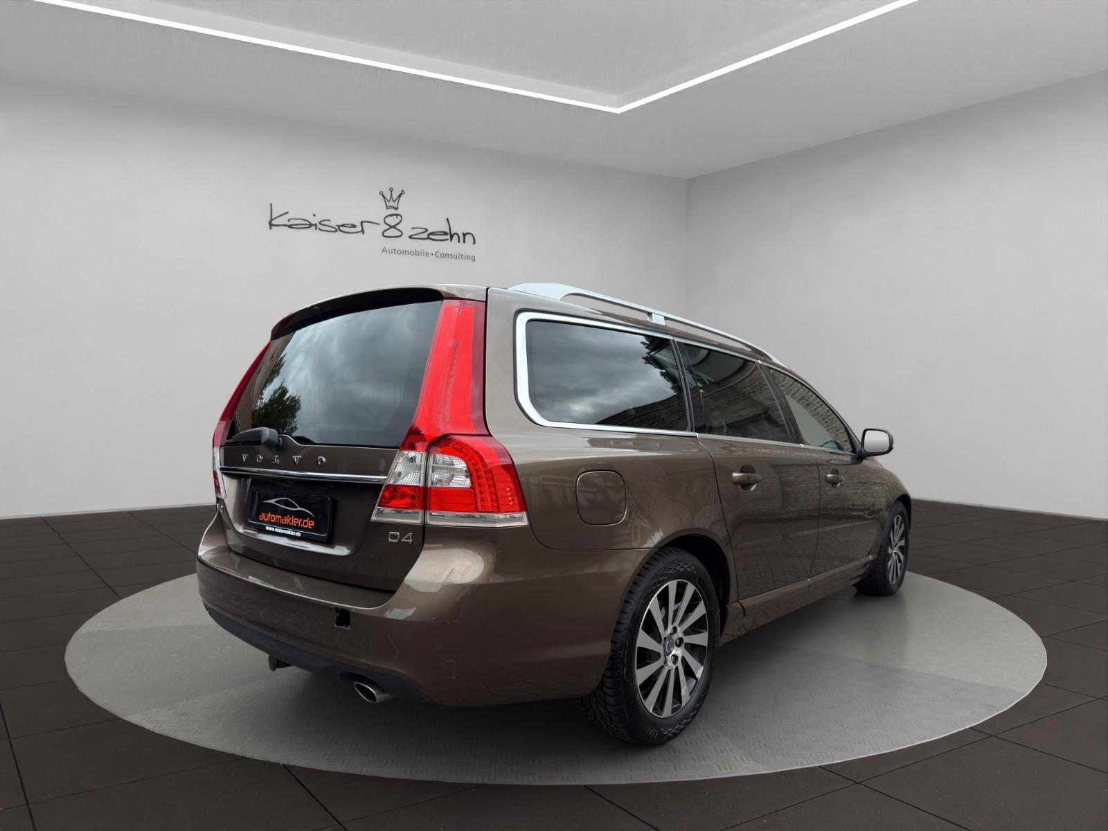 Volvo V70 D4 181 ch Summum • Cuir beige • GPS • Bi-Xénon • Webasto • Siège mémoire