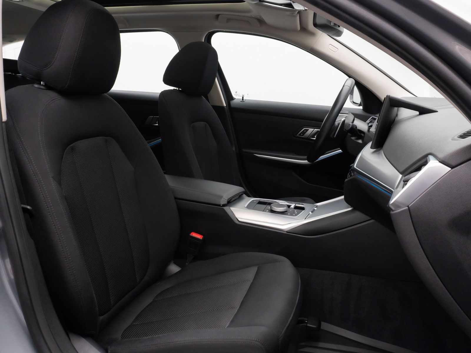 Fahrzeugabbildung BMW 320d xD Panorma Kamera DAB Ad.LED Lenkradheizung