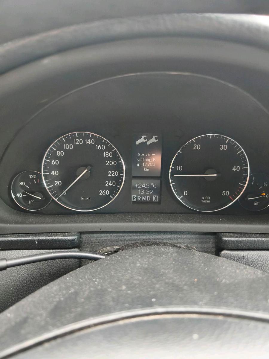 Mercedes-Benz  2005 — engine 150 HP (110kW)
