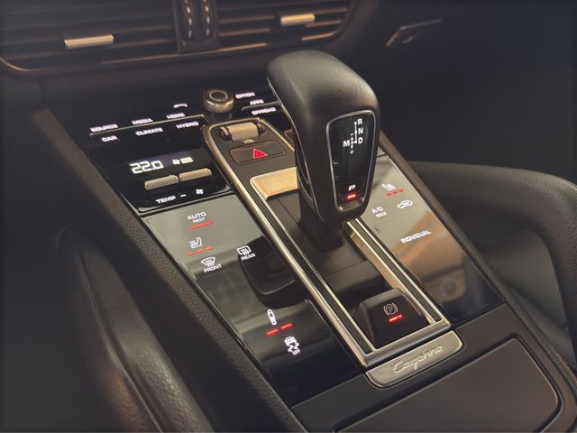 Porsche Cayenne E-Hybrid*PANO*AHK*APPLE*LED*CHRONO*LUFT