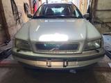 Volvo volvo v40 2.0t - Volvo Gebrauchtwagen von 1998