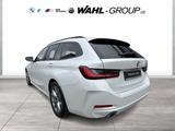 BMW 320i Touring | Navi LED PDC AHK Sitzhzg. - BMW 320 mit Benzin-Antrieb