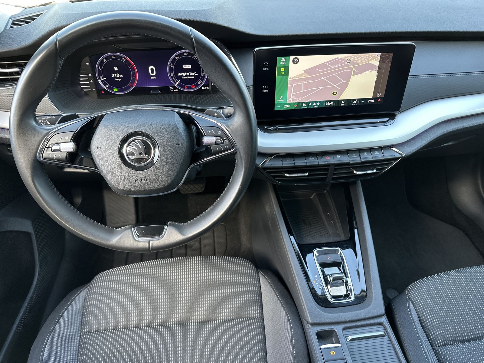 Fahrzeugabbildung SKODA Octavia Combi 2.0 TDI DSG Ambition NAV+LED+ACC