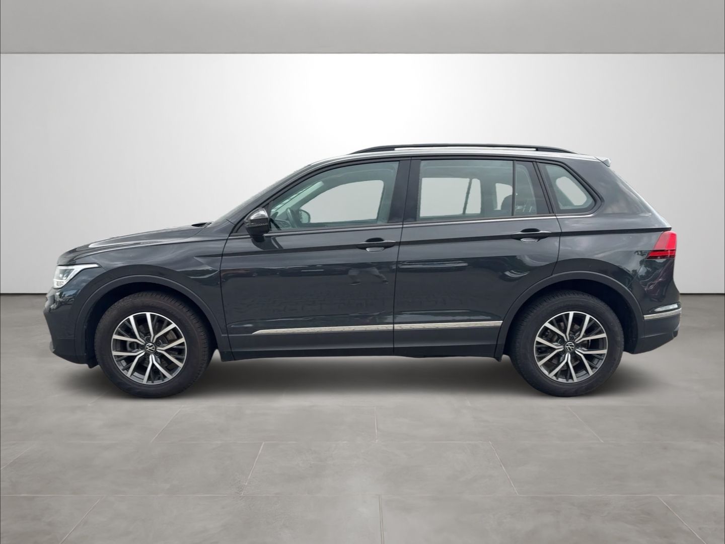 Tiguan 1.5 TSI LIFE *NAVI*LED*ACC*