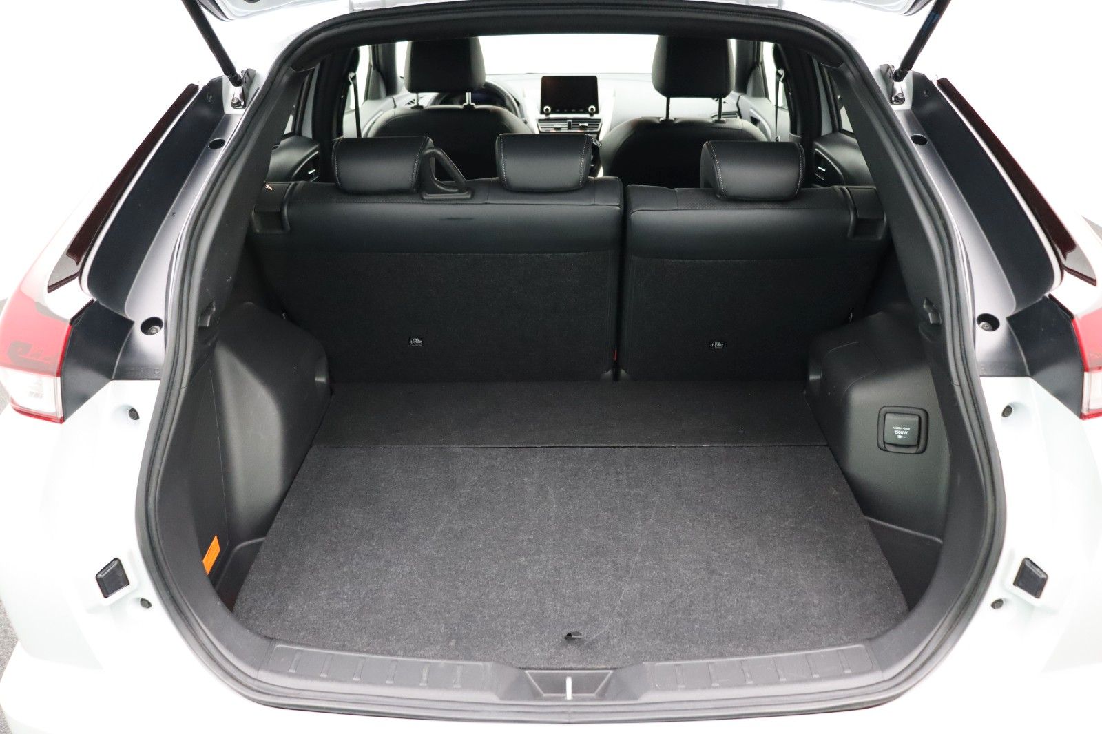 Fahrzeugabbildung Mitsubishi Eclipse Cross Plus Select Black Hybrid 4WD