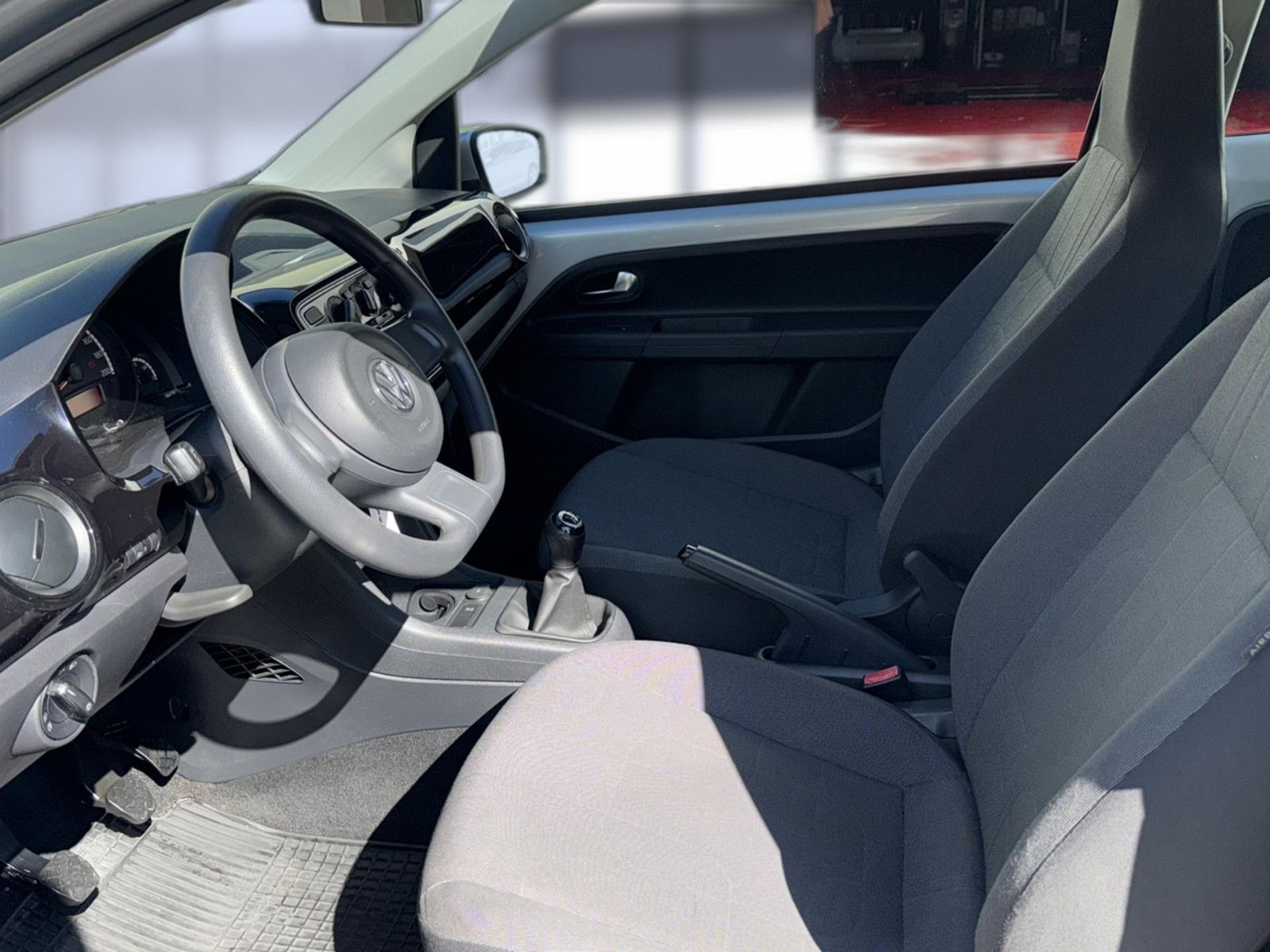 Fahrzeugabbildung Volkswagen up! move up!/ unfallfrei