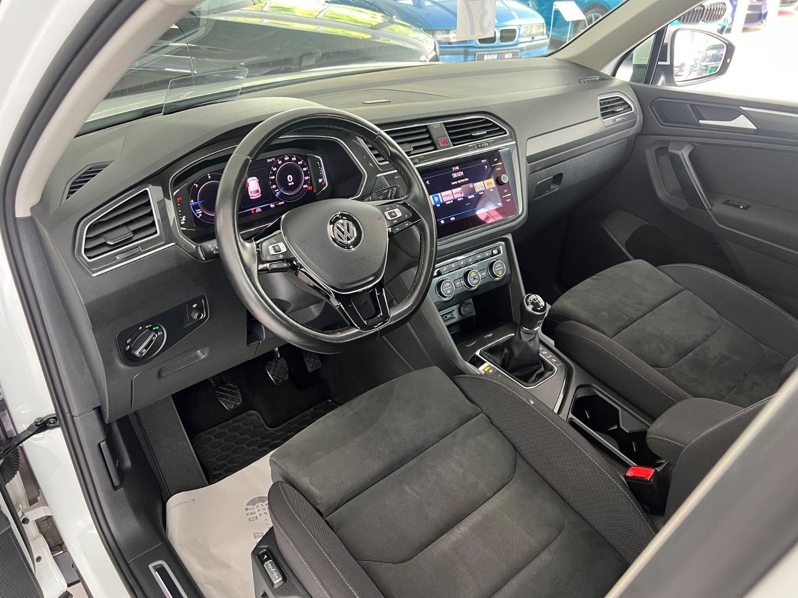 Fahrzeugabbildung Volkswagen Tiguan Comfortline 2.0TDI *DIGITALTACHO*LED*360°