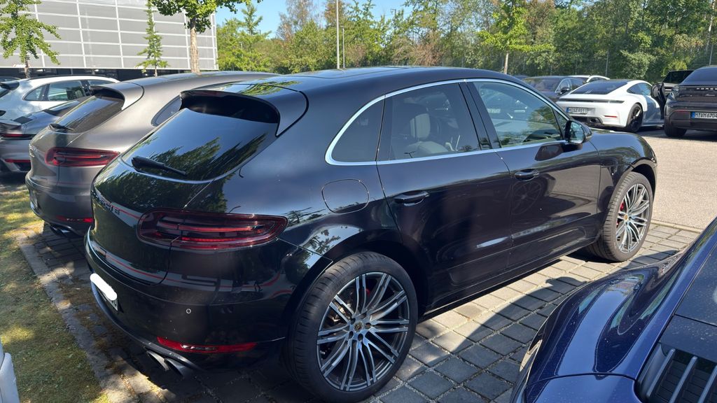 Image of Porsche Macan