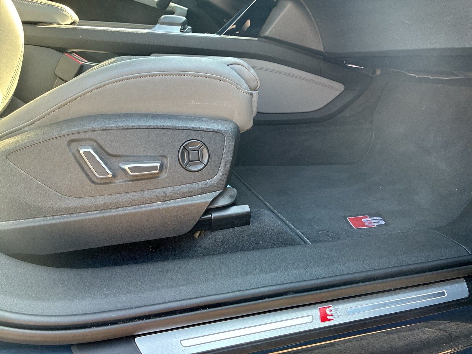 Audi SQ8 e-tron - Bild 21