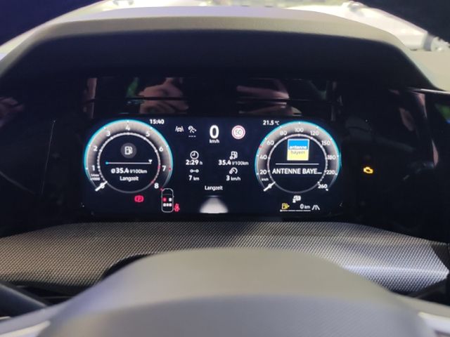 Fahrzeugabbildung Volkswagen Golf R-LINE 1,5 TSI ACC KAMERA PDC APP CONNECT D