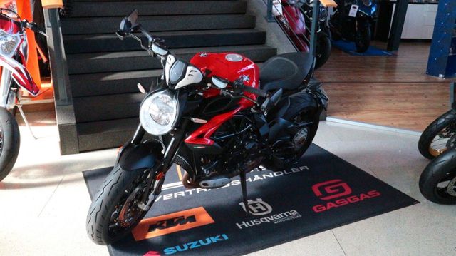 MV Agusta Dragster R 2023 *ERST 390 KILOMETER*