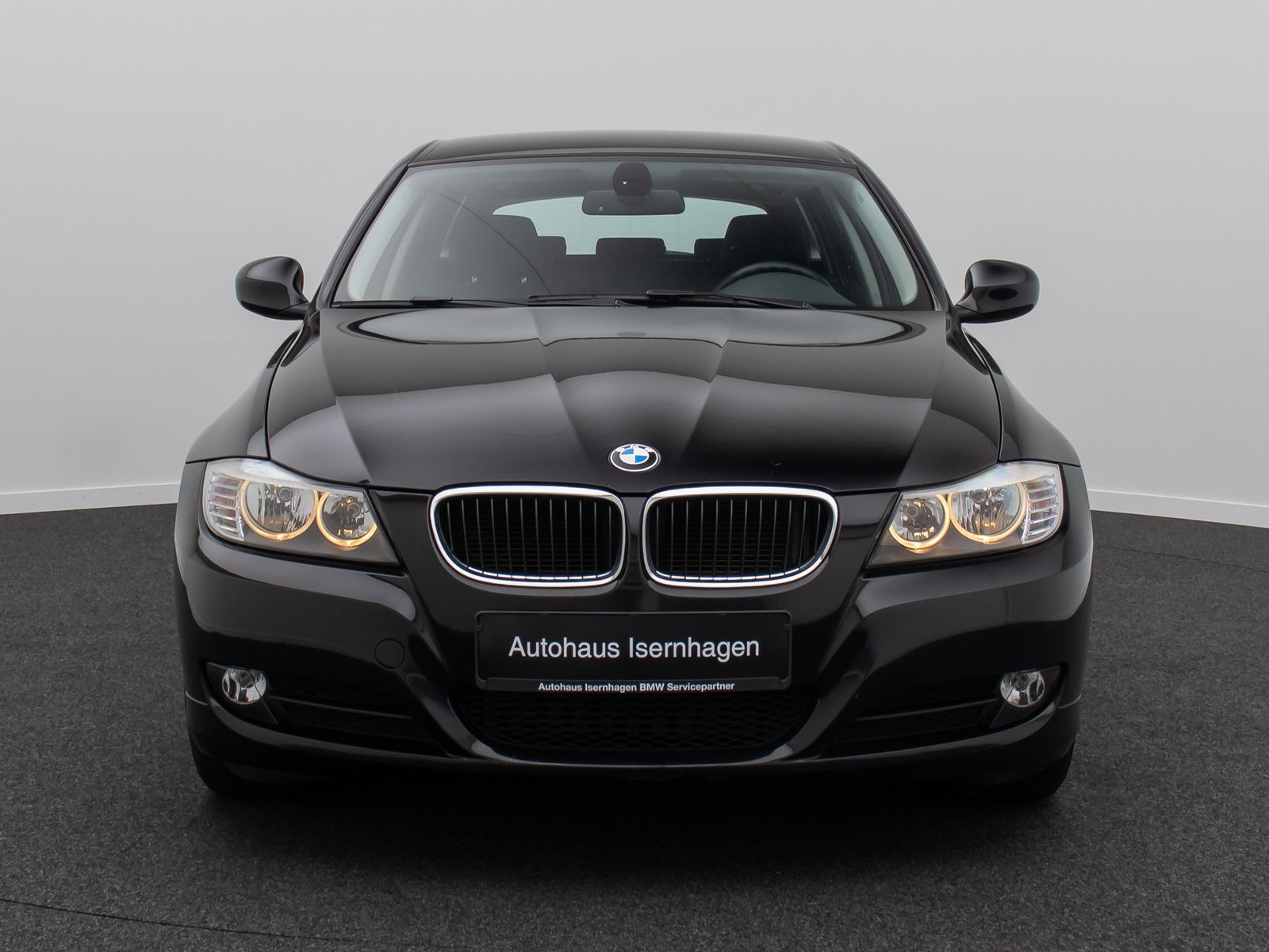 Fahrzeugabbildung BMW 318d GeschwindigReg PDC KlimaAut Freischprech
