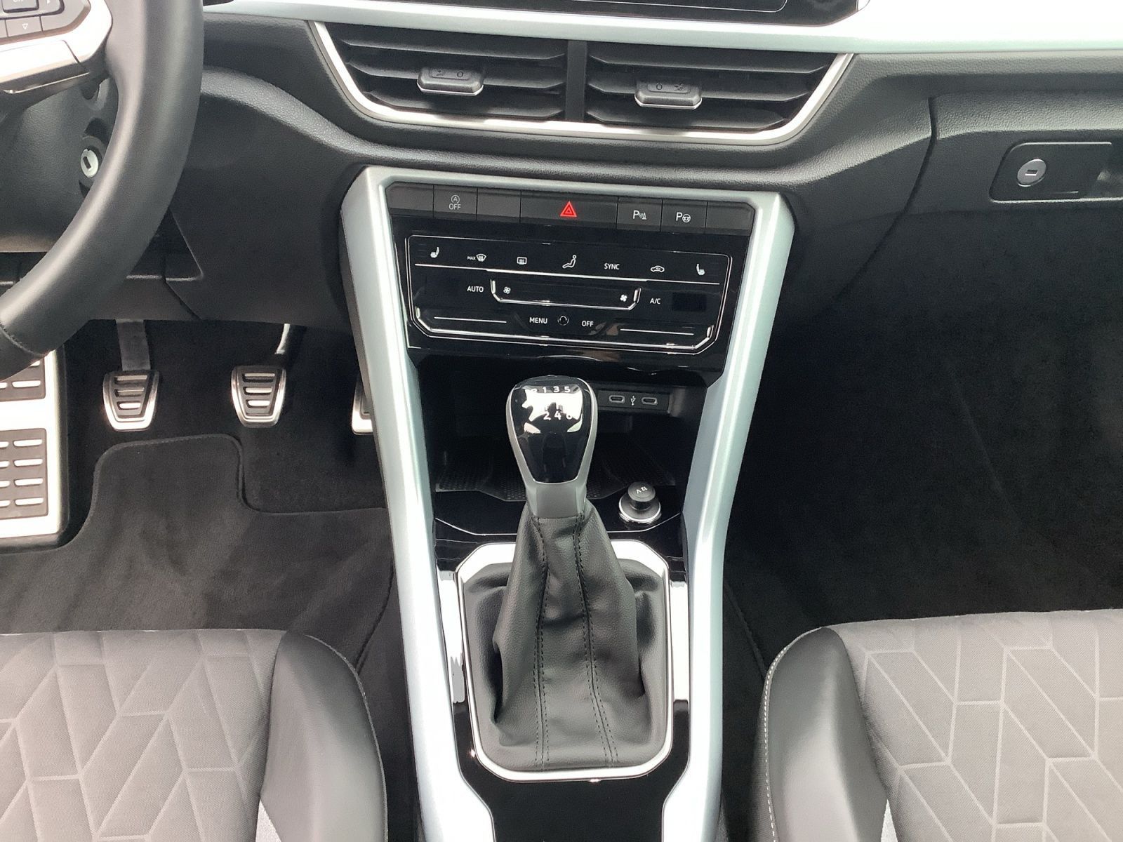 Volkswagen T-Roc - Bild 11