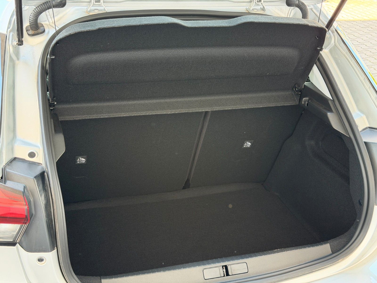 Fahrzeugabbildung Opel Corsa F Edition 100PS PDC/Allwetter/SHZ!