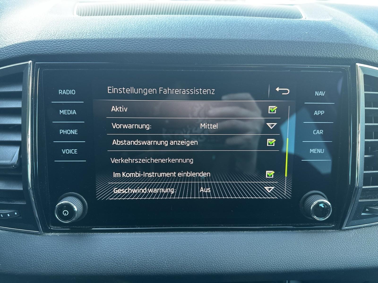 Skoda Karoq Style 1.5l TSI 110kW 7-Gang-DSG 4xSHZG LED