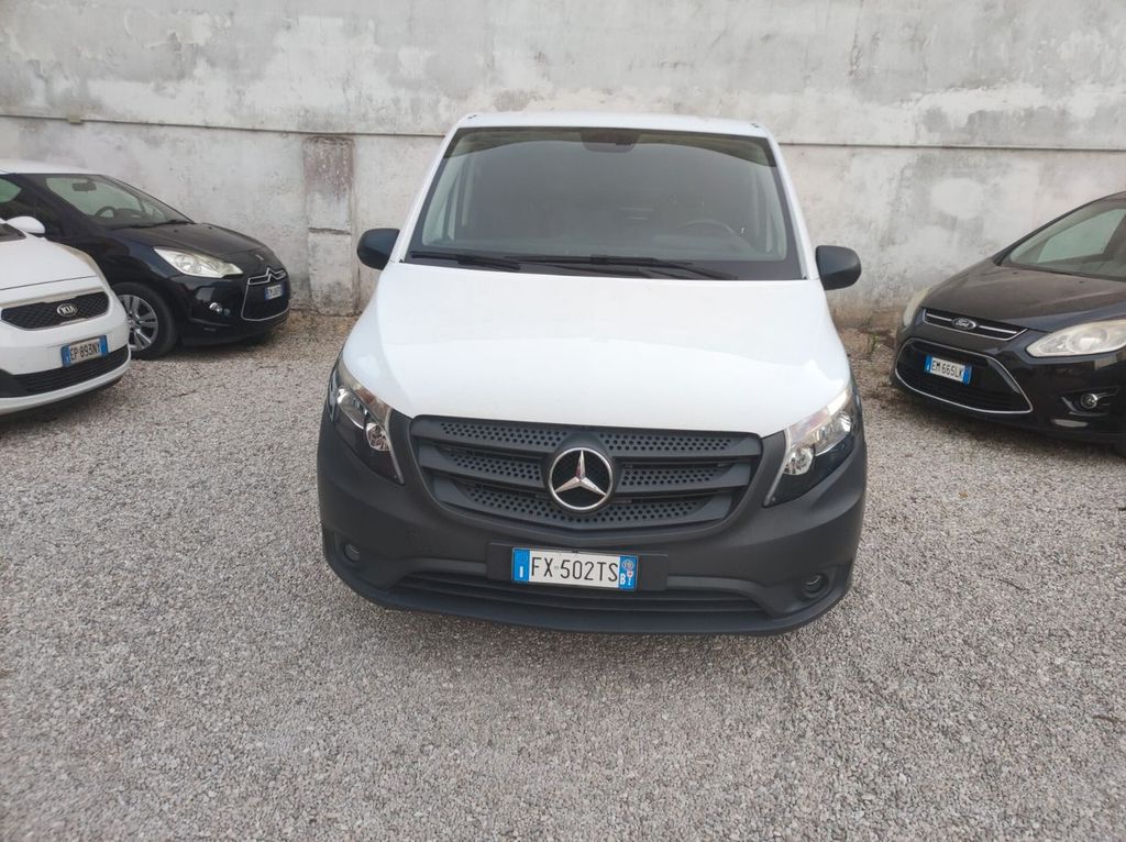 Image of Mercedes-Benz Vito