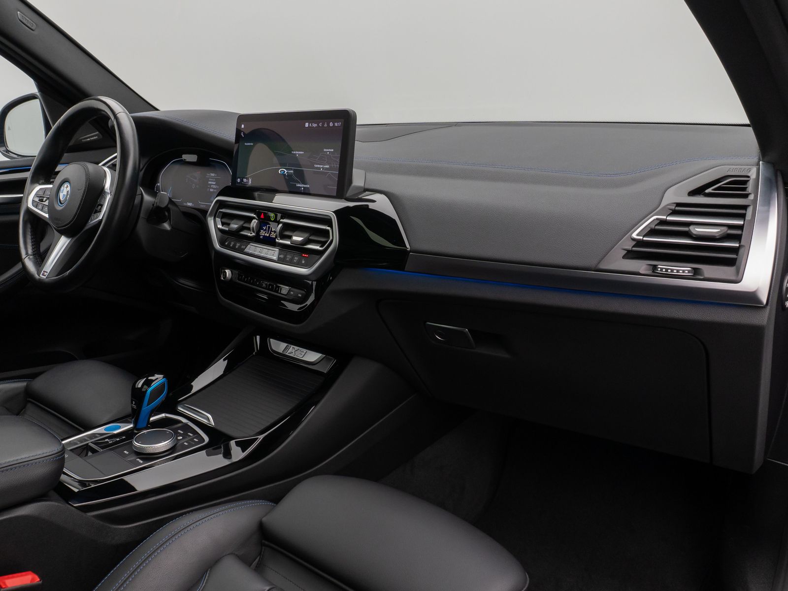 Fahrzeugabbildung BMW iX3 Impressive M Sport Panorama 360°HUD DAB H/K