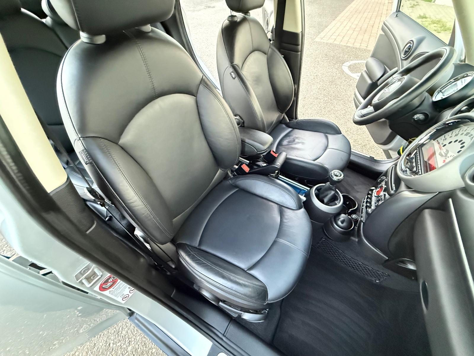 MINI Cooper S Countryman ALL4/XENON/LEDER/PDC/TOP