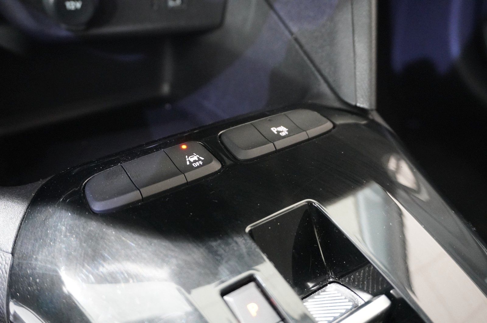 Fahrzeugabbildung Opel Corsa-e F FACELIFT 3-PHASIG NAVI/LED/DAB/11KW/SH